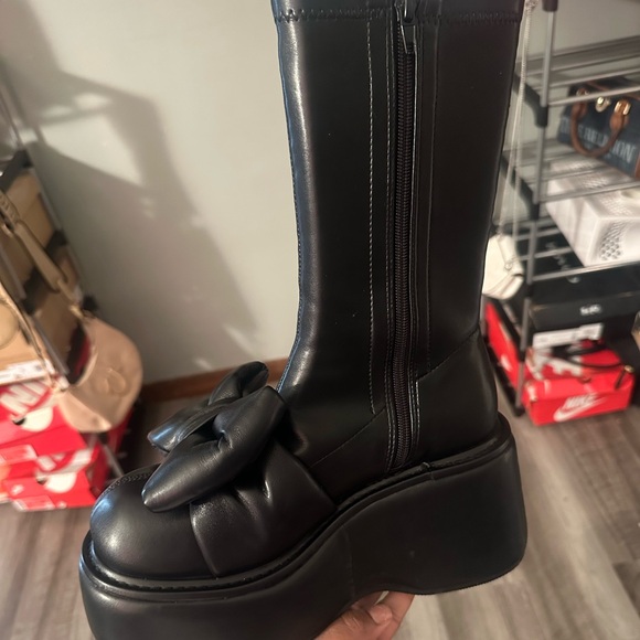 Boots,Size 8 ,Best Offer 💕 - Picture 1 of 3